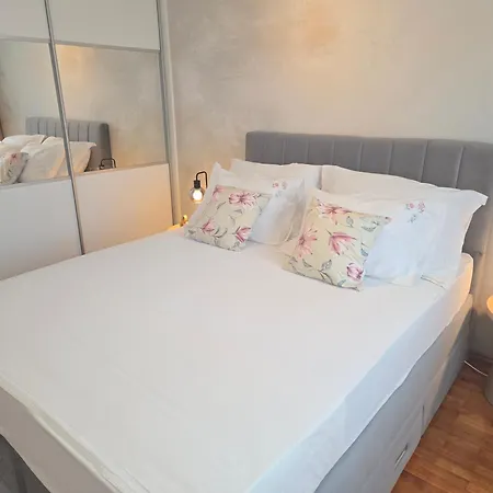 Apartament Sky
